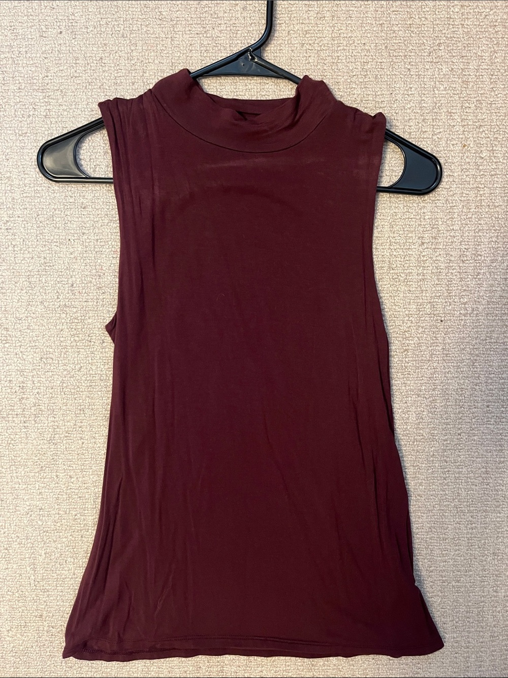 Express Sleeveless Mock Neck Tank Top - Wine